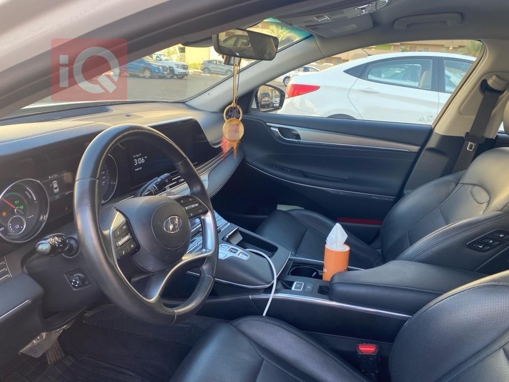 هیۆندای ازێرا